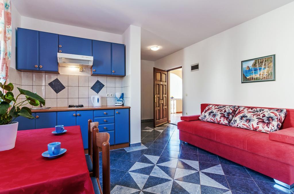 Villa Mare Apartments Вир Екстер'єр фото
